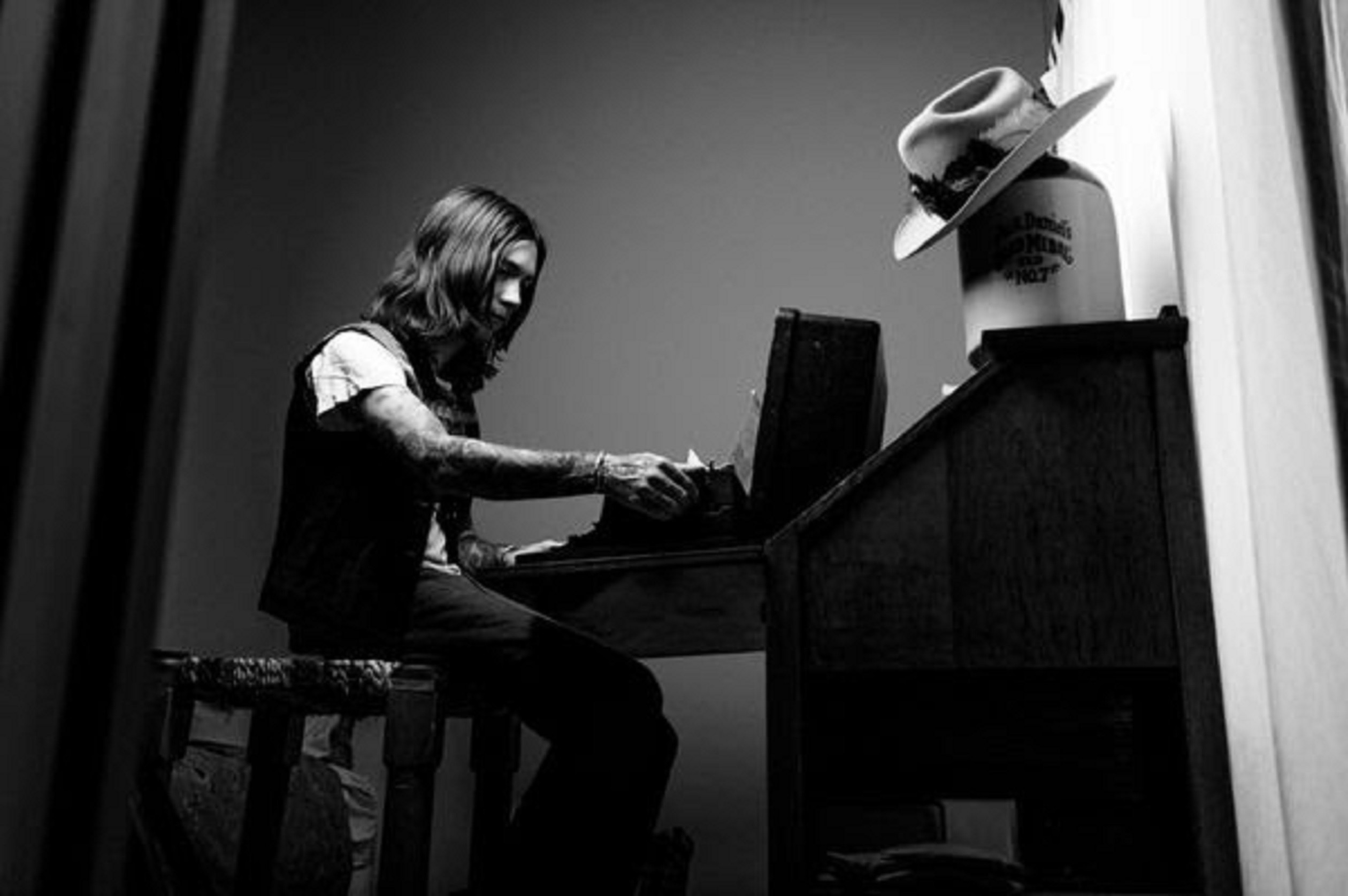 Andrew Sheppard set to release 'Steady Your Aim' on 3/23