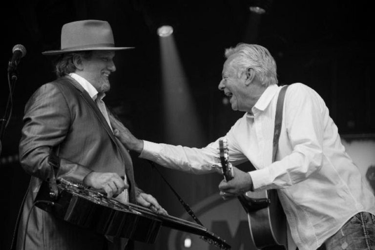 TOMMY EMMANUEL Announces Additional Tour Dates with Jerry Douglas