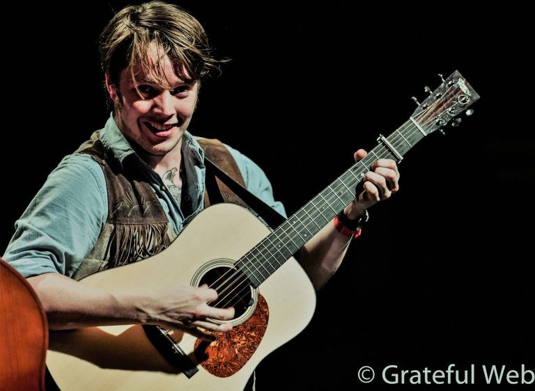 Grateful Web Interview with Billy Strings