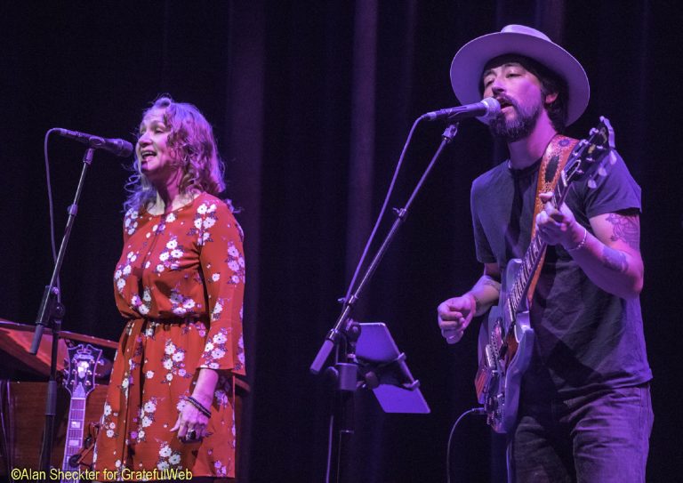 Joan Osborne with Jackie Greene Perform "Songs of Dylan"