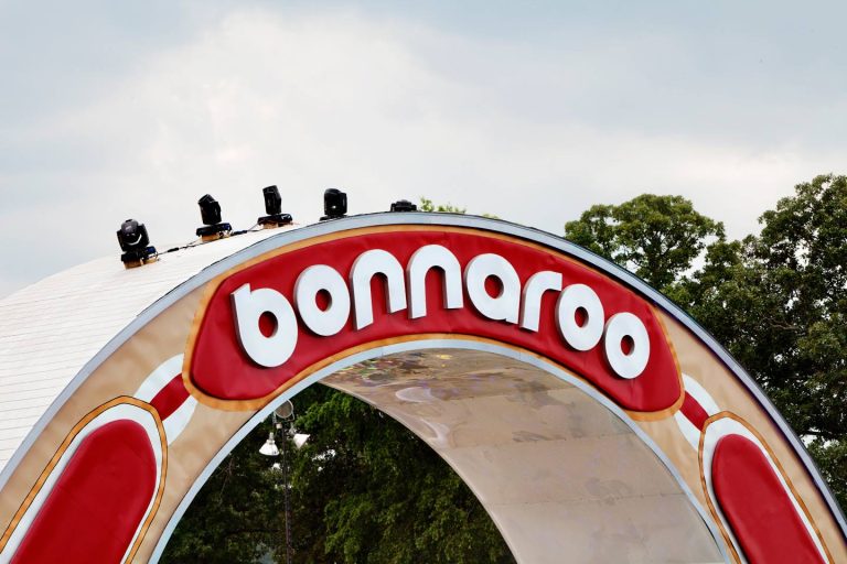 In Shadow of new Tennessee Voter Registration Law, HeadCount sets Voter Registration Record at Bonnaroo