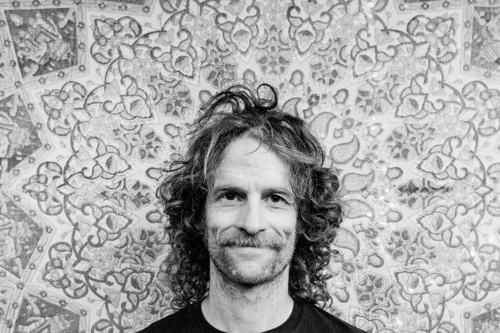 House of Blues Boston to host Chadwick Stokes annual benefit for Calling All Crows on 12/21