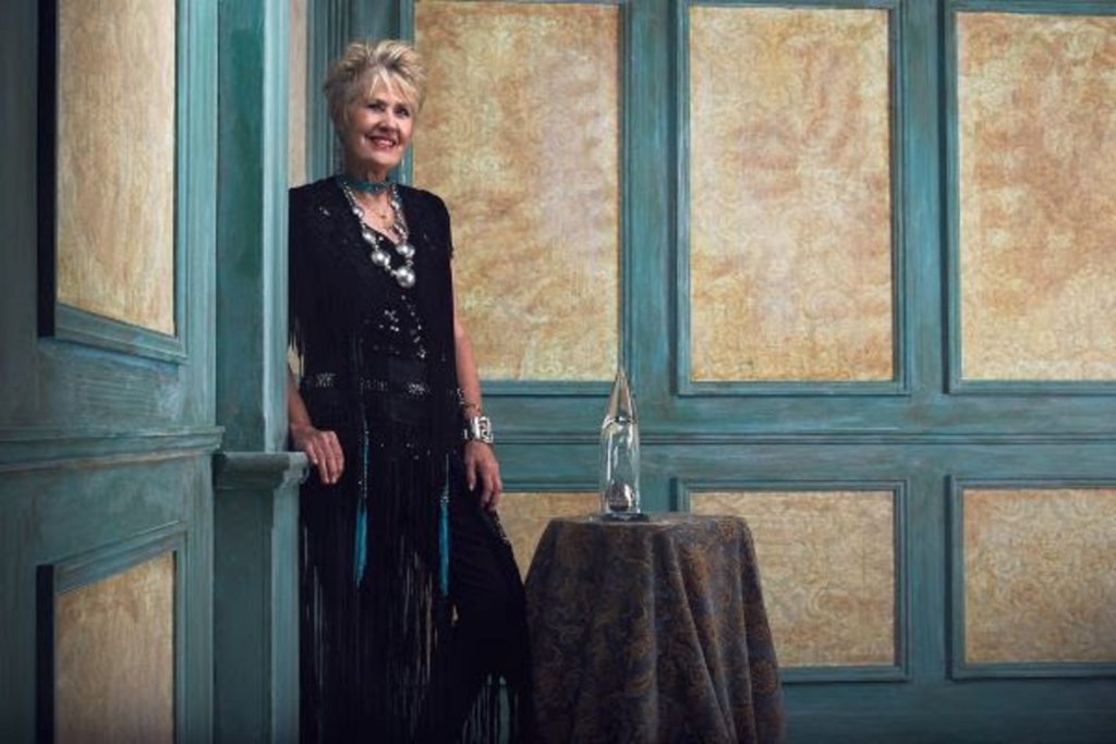 Janie Fricke Celebrates 35th Anniversary Of Three #1 hits