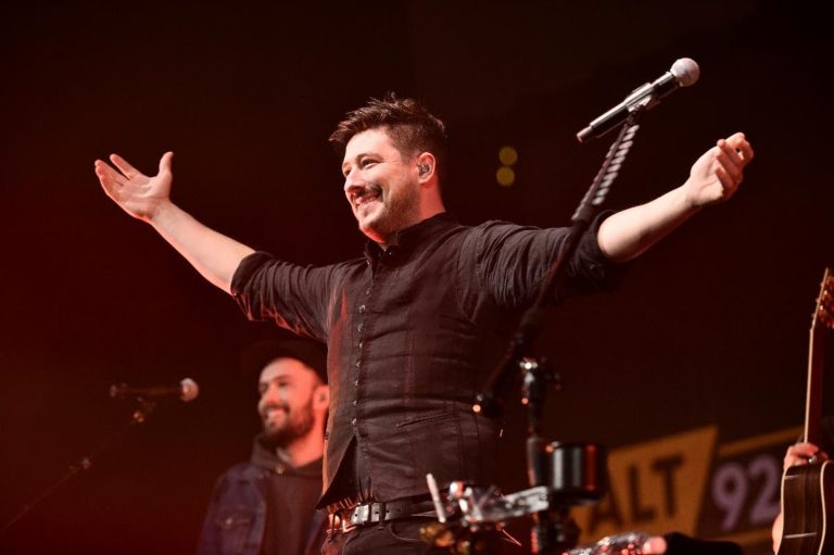 Mumford & Sons, Vampire Weekend, Cage The Elephant hit the stage for RADIO.COM's "Not So Silent Night"