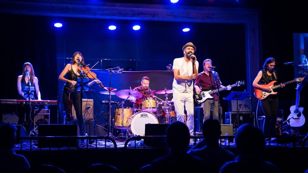 Chapell Unveils New Song "On The Rooftop" // New Album "CINCO" Out April 24th