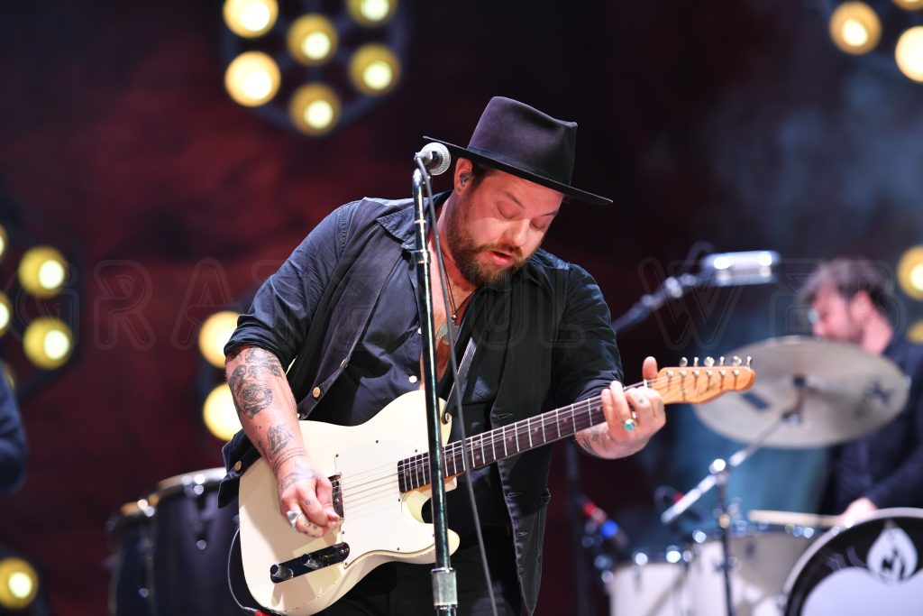 Nathaniel Rateliff debuts quarantine inspired "Time Stands" video