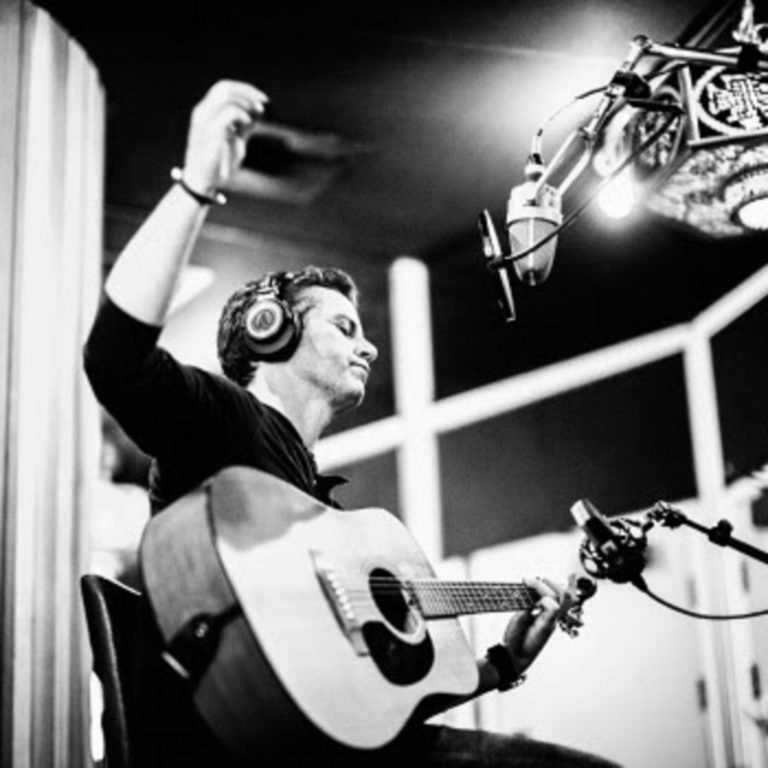 Eric Hirshberg shares video for "I Just Want To Be Here;" debut album 'Spare Room' out 2/26