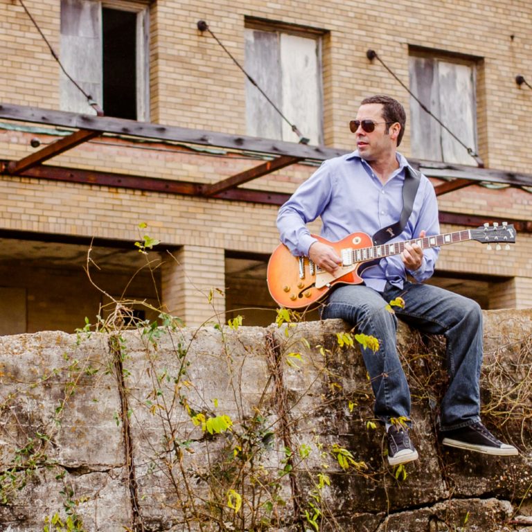 Albert Castiglia Declares "I Got Love" on New CD Coming March 25