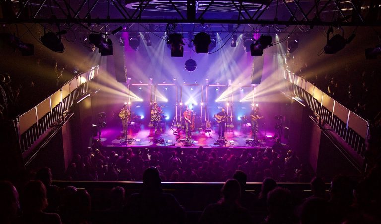 Yonder Mountain String Band Skate Through A World Of Nostalgia And Emotion On New Tune “Suburban Girl”