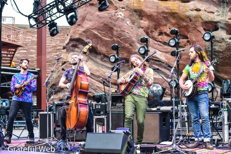 Billy Strings wins Best New Headliner/Artist Development Story at 33rd Annual Pollstar Awards