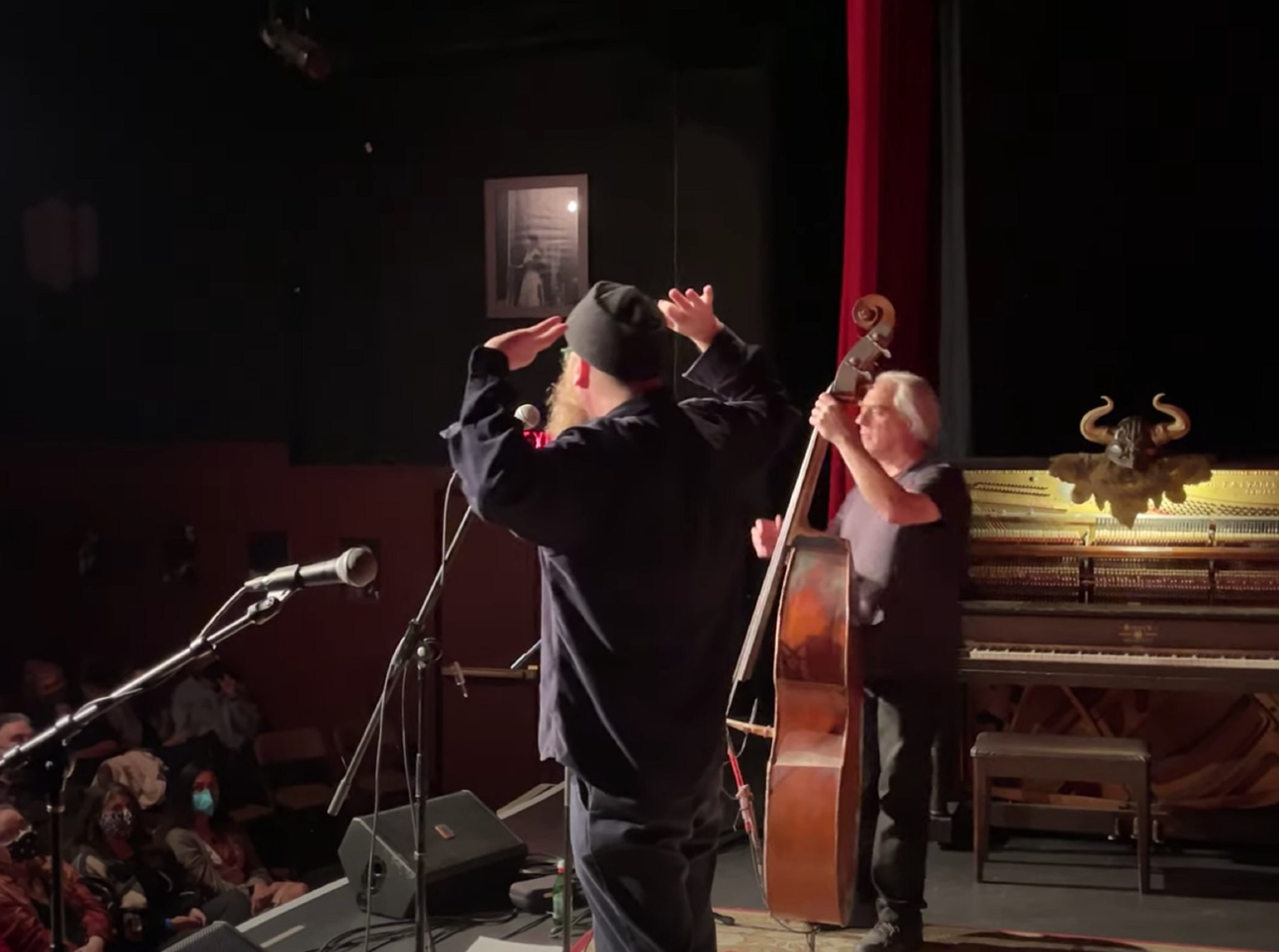 Soul Coughing's Mike Doughty & Sebastian Steinberg play together for first time in 22 years