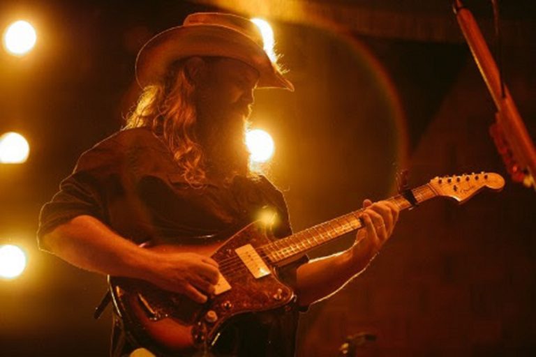 Chris Stapleton confirms new 2022 tour dates