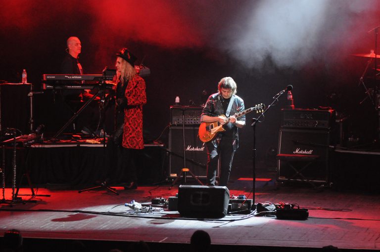 Steve Hackett Flies the Classic Genesis Flag with “Seconds Out + More” Tour