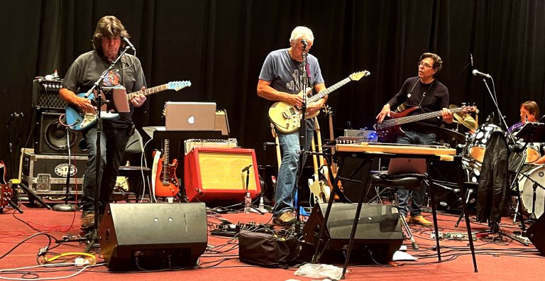 Gilmour Project’s 2022 Tour Stirs Up Those Old Floyd Ghosts