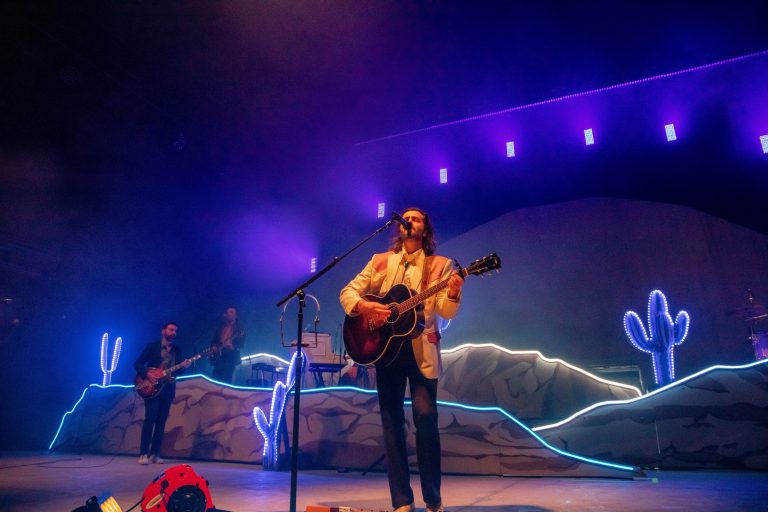 Lord Huron Transform Vina Robles Amphitheater Into A Magical Musical Desert