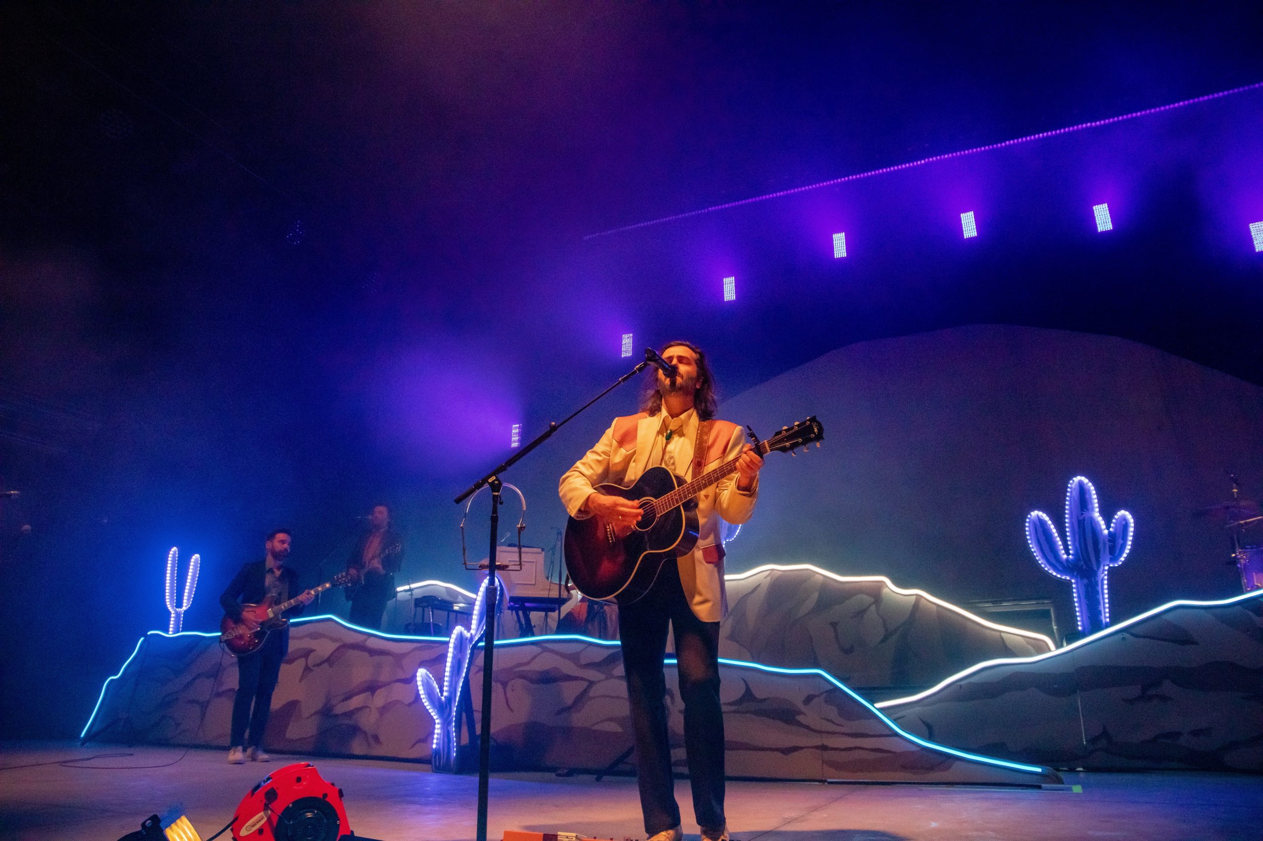 Lord Huron Transform Vina Robles Amphitheater Into A Magical Musical Desert