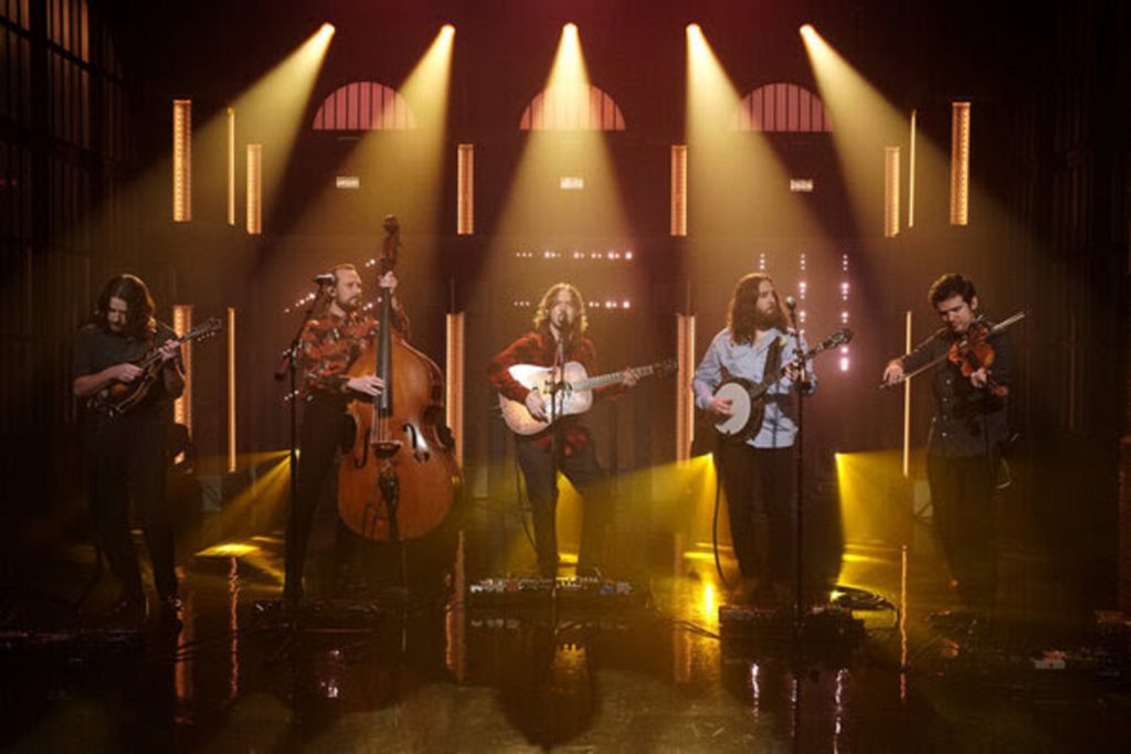 Billy Strings performs “The Fire On My Tongue” on “Late Night with Seth Meyers”