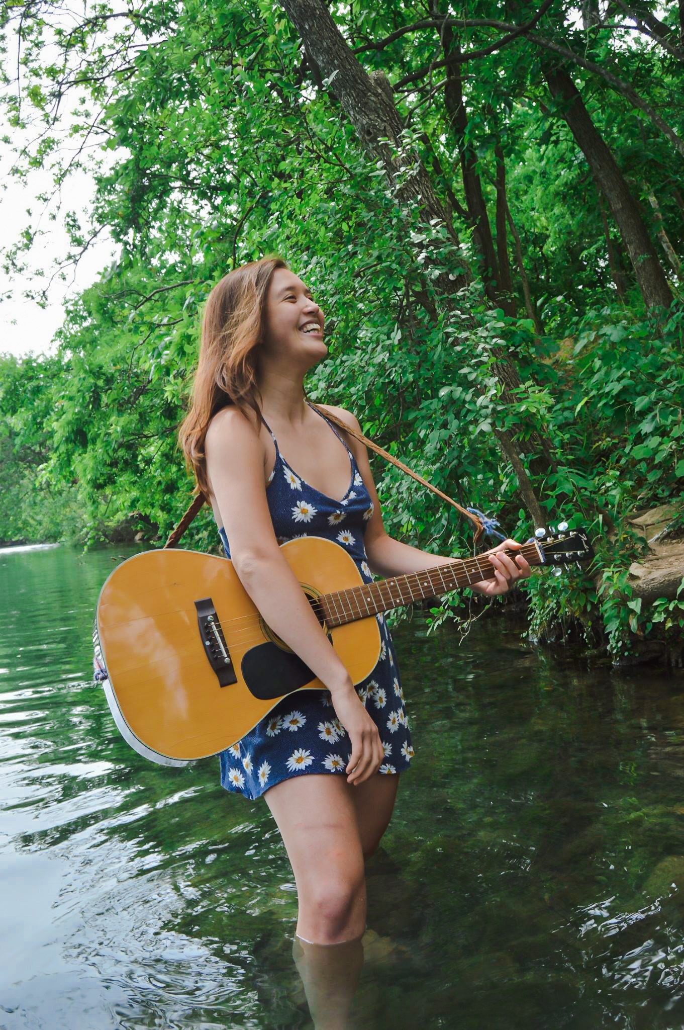 Evergreen celebrates simplicity and friendship in debut single “Meteors”