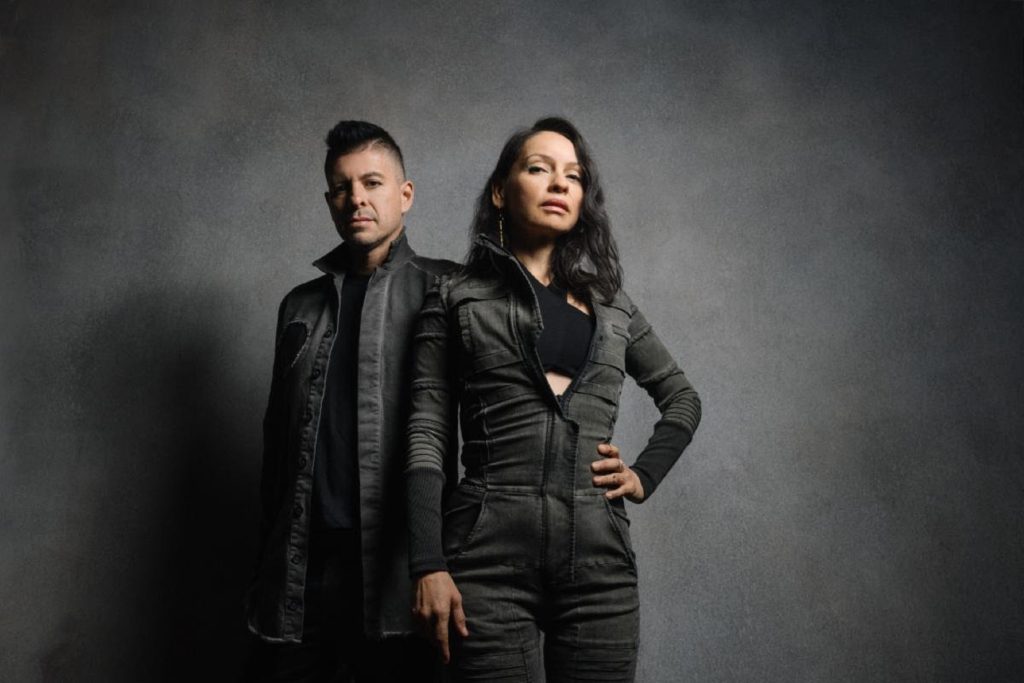 RODRIGO Y GABRIELA UNVEIL LANDMARK NEW ALBUM, IN BETWEEN THOUGHTS…A NEW WORLD + Tour!
