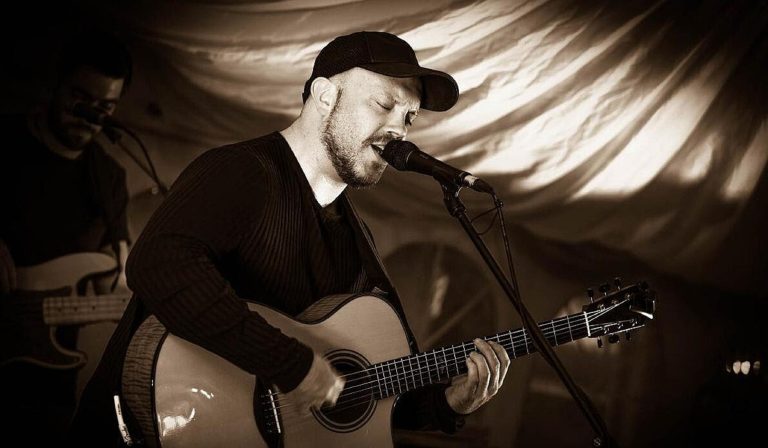 Ireland’s Ryan Sheridan Wins Top Honors in 19th Annual Acoustic Music Awards