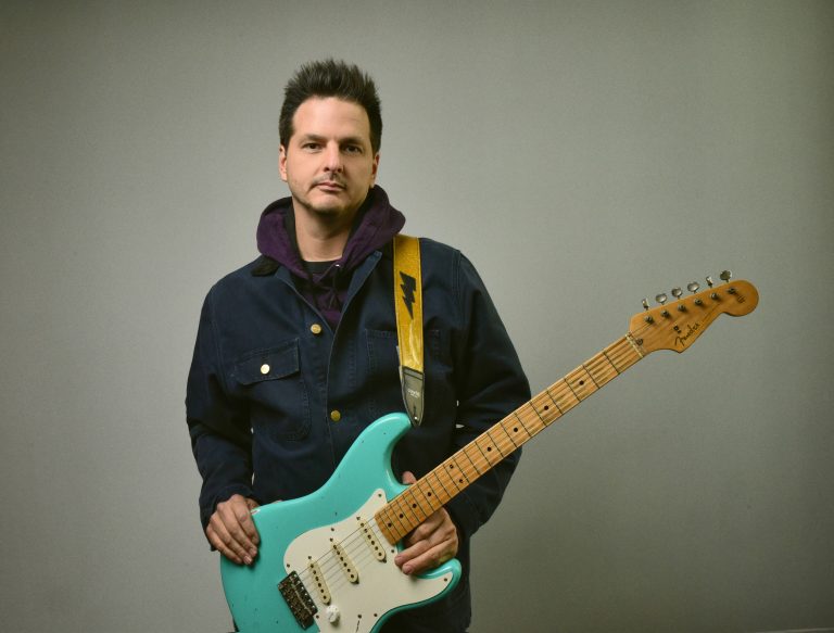 Pete Francis, Founding Member of Alt-Roots Powerhouse Dispatch, Shares Psychedelic New Single “Can’t Get On With It”