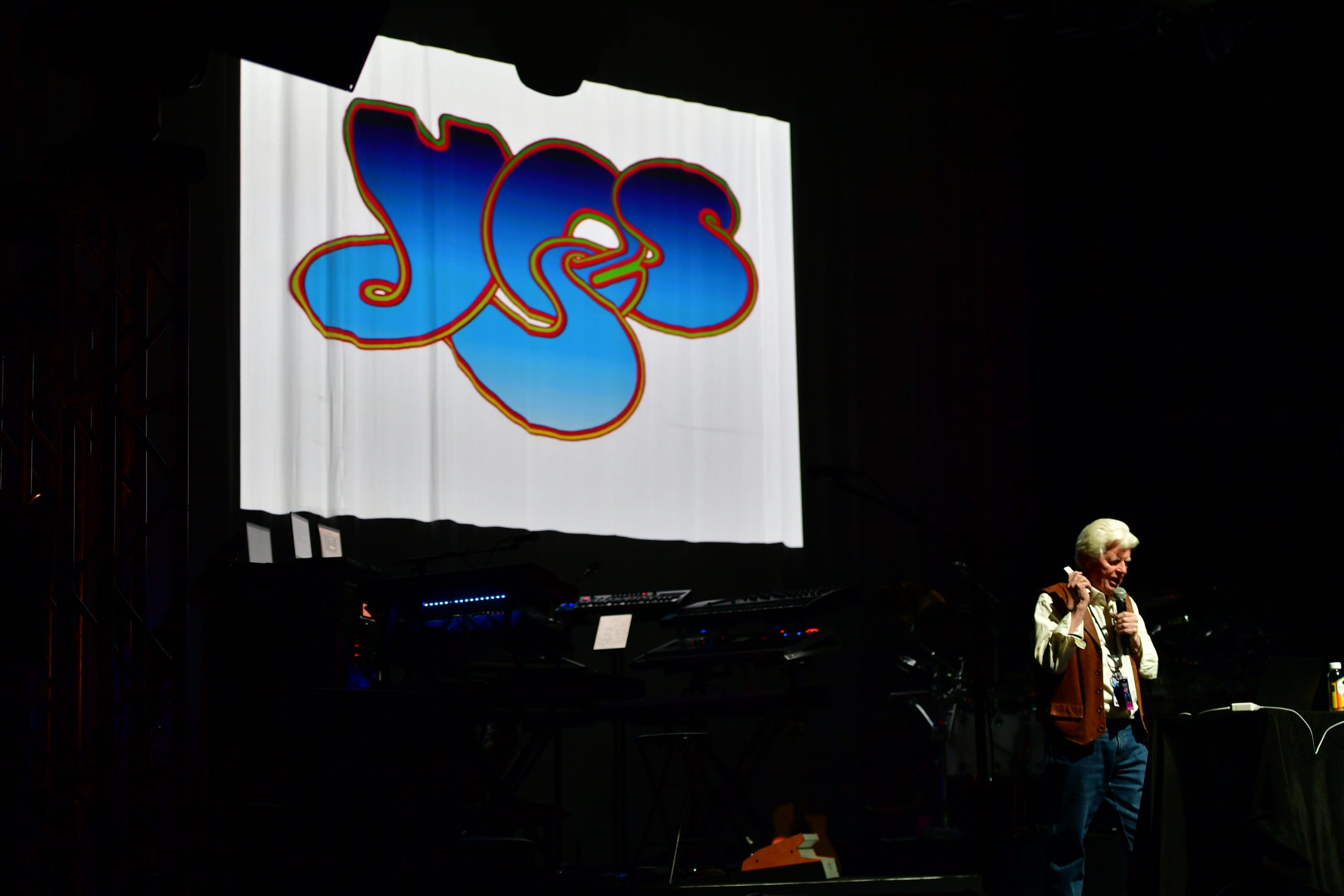 Live Music Review: A Mesmeric Evening with YES and Roger Dean – Unveiling Transcendence at Paramount, Denver CO, October 26, 2023