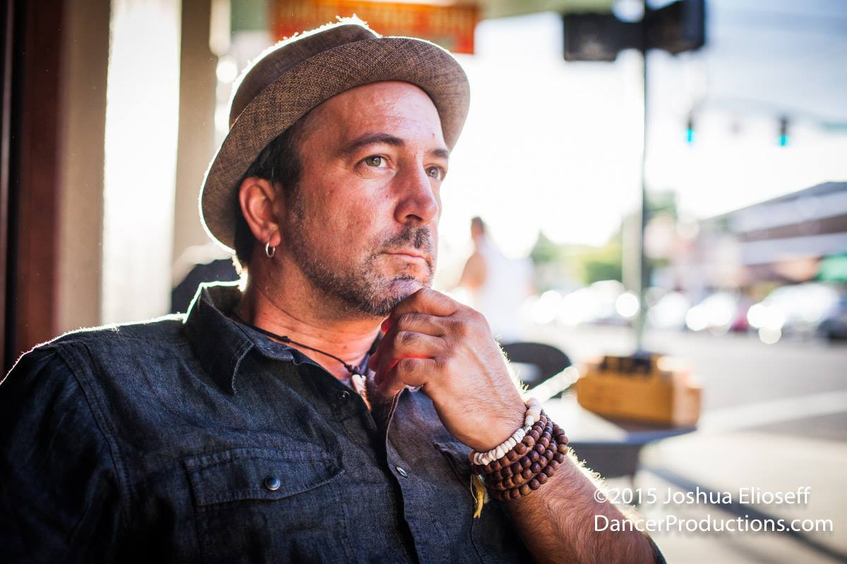 Album Review: Pete Kartsounes – Songs In The Key Of Love