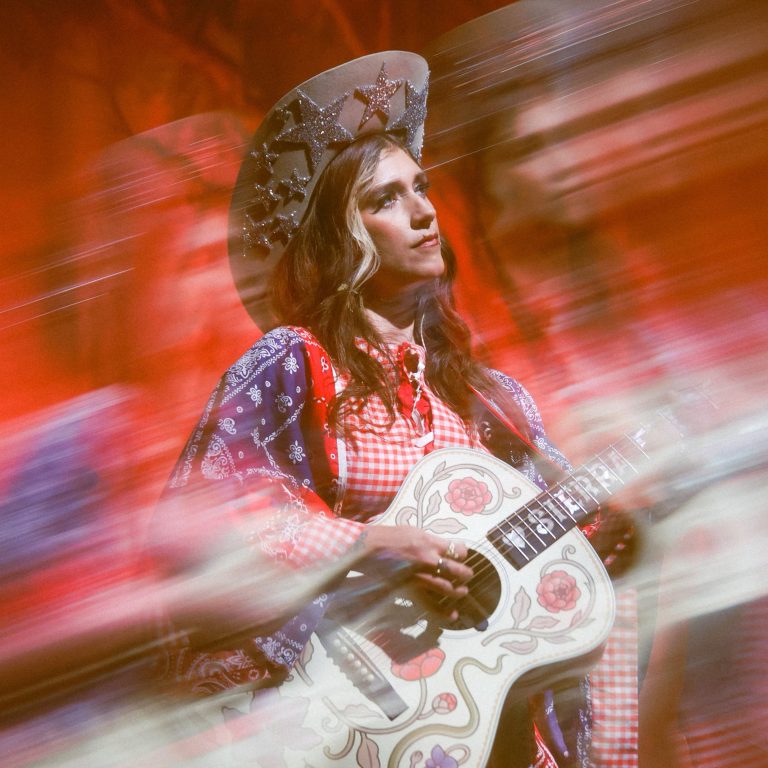 Sierra Ferrell Shares New Version of "American Dreaming"