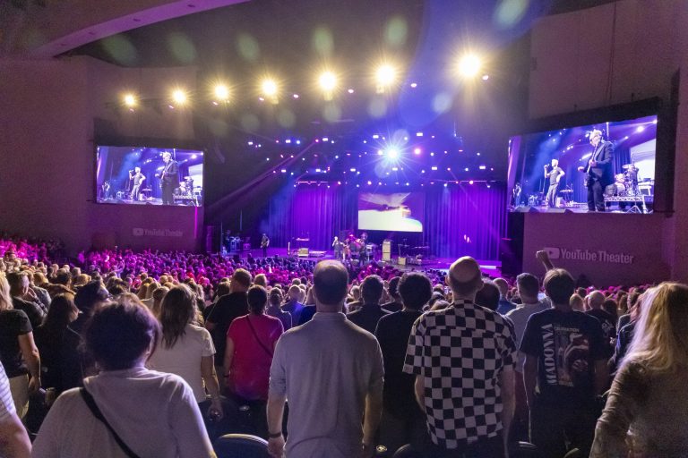 Reliving the '80s: A Totally Tubular Night at YouTube Theater