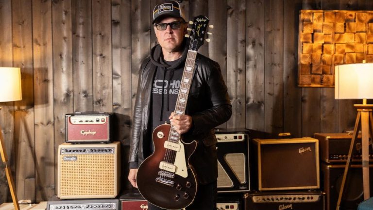 Joe Bonamassa: Epiphone 1955 Les Paul Standard, A New Joe Bonamassa signature Les Paul model with an Exceptionally Rare Finish Color