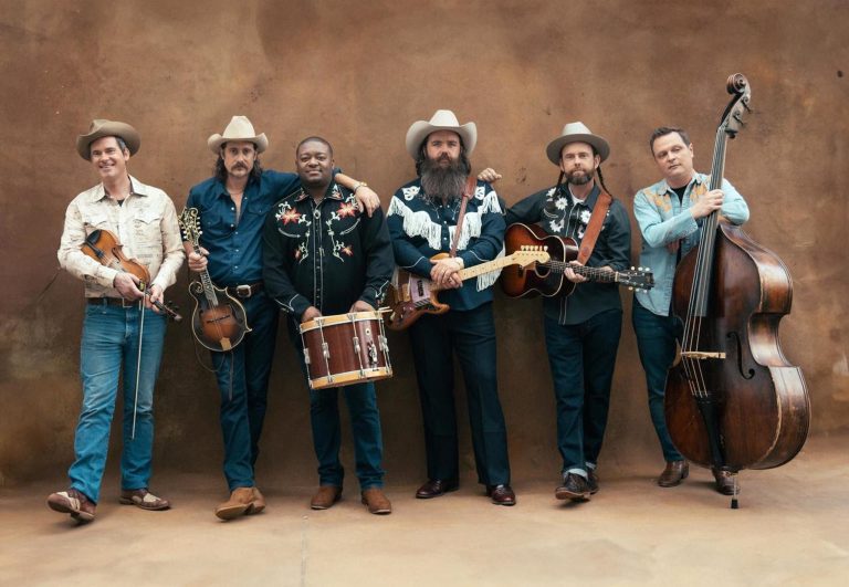 Old Crow Medicine Show Urge Fans To Vote With New Single “Donkey & Elephant”