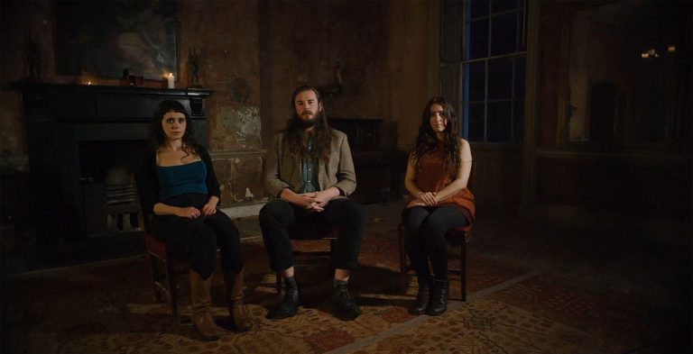 VARO SHARE NEW SINGLE ‘GREEN GROWS THE LAUREL’ FEATURING JOHN FRANCIS FLYNN