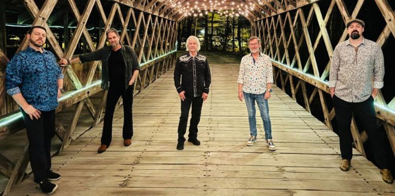 COUNTRY-ROCK ROYALTY PURE PRAIRIE LEAGUE LIVE IN DENVER
