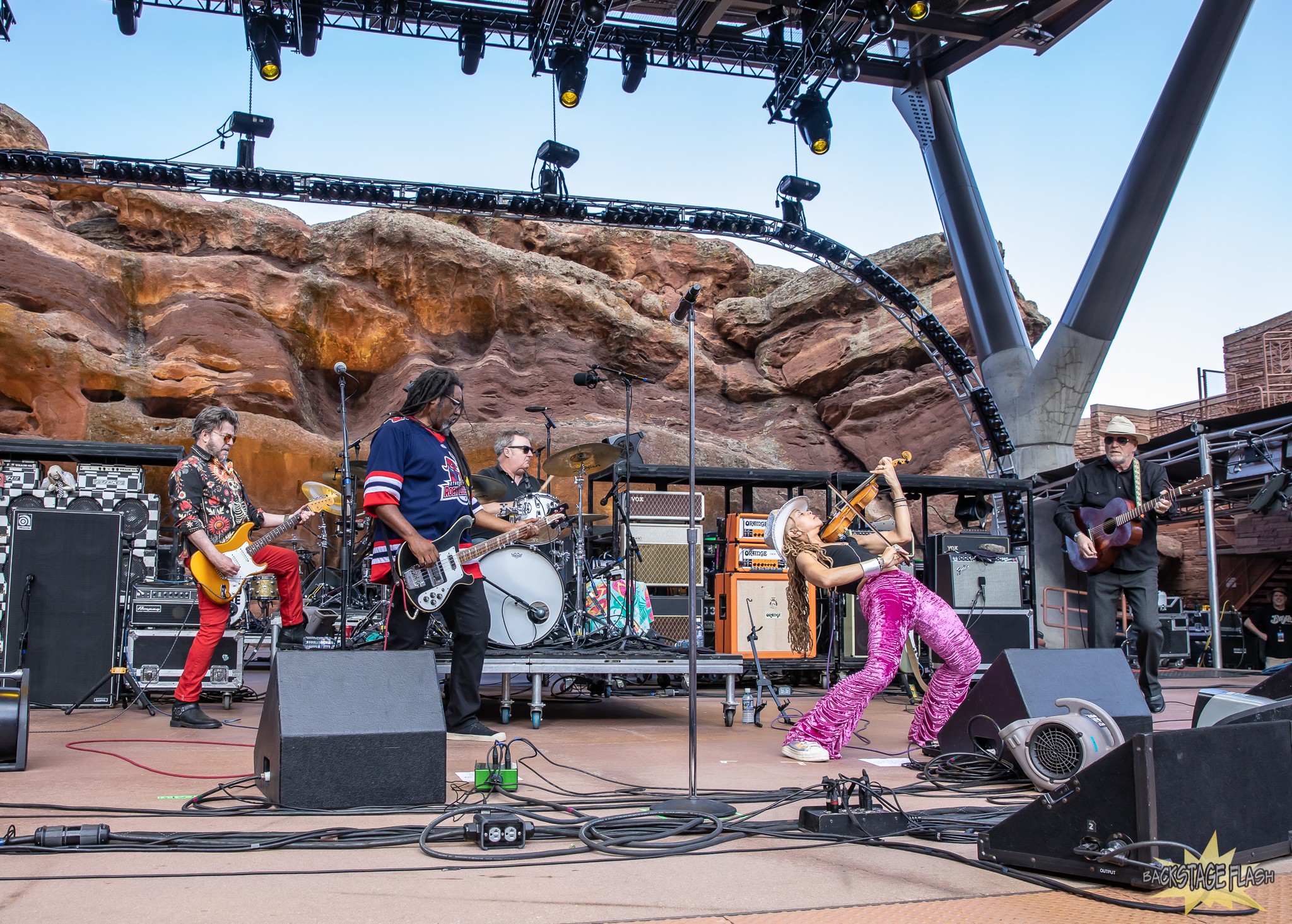 Cracker - Johnny Hickman, Bryan Howard, Carlton &ldquo;CoCo&rdquo; Owens, Anne Harris, David Lowery