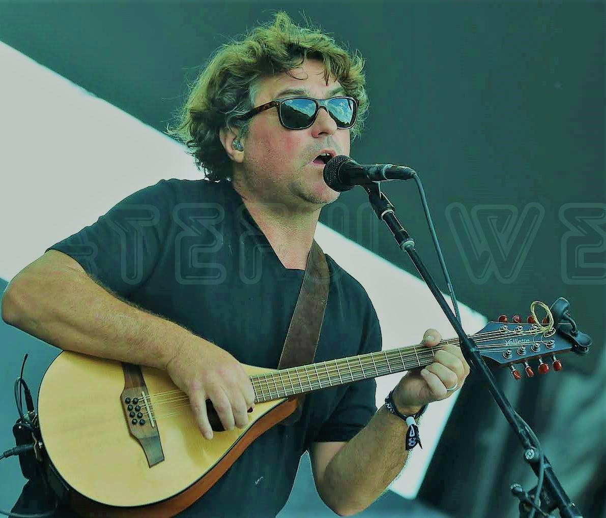 Keller Williams - photo by Paul Mann