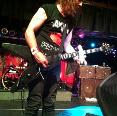 Lips plays the Dildo slide...