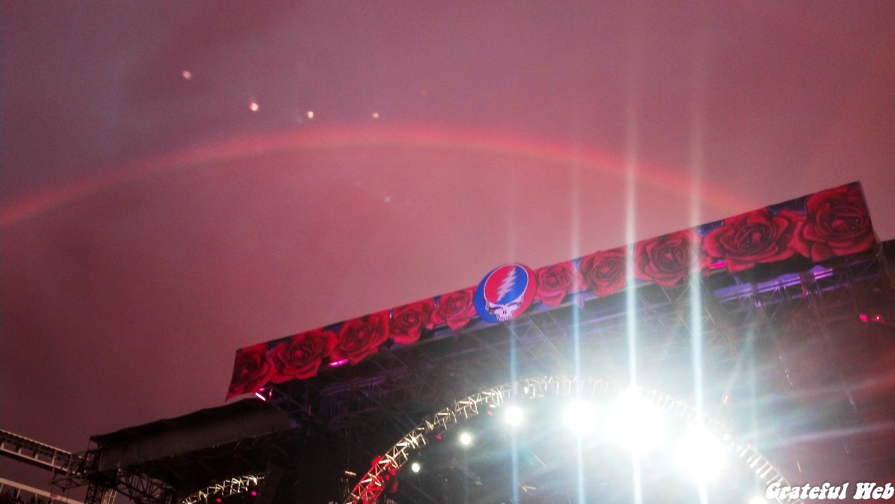 Rainbow over the Santa Clara stage