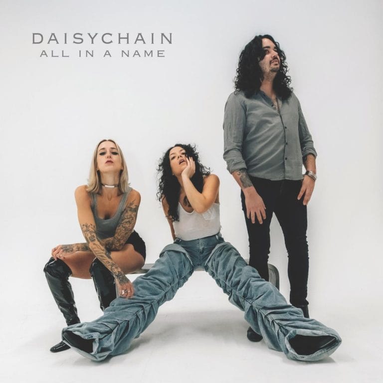 CHICAGO PSYCH ROCK TRIO  DAISYCHAIN SHARE  THRILLING DEBUT ALBUM  ALL IN A NAME