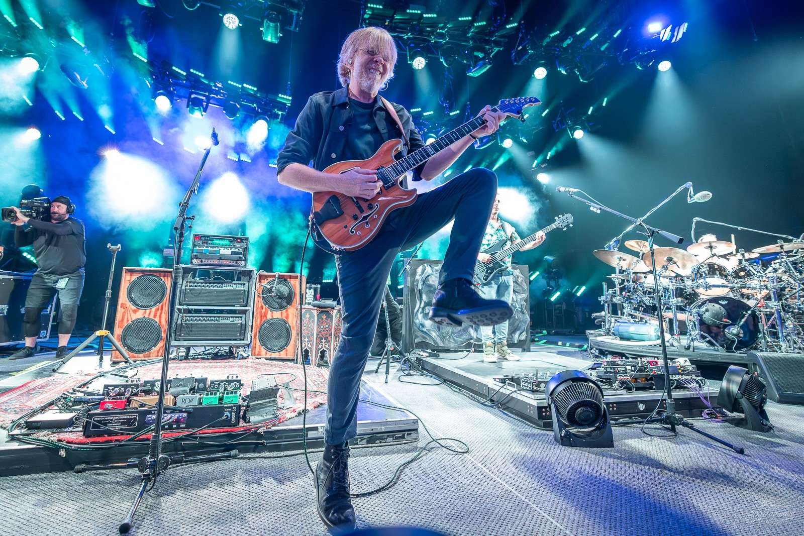 Phish Opens SPAC Run with Inventive Jams and Classic Energy