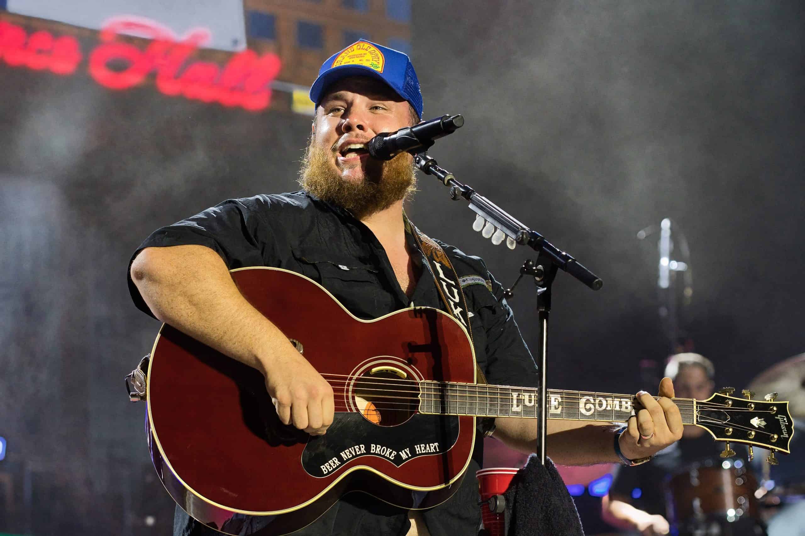 Luke Combs | Bonnaroo