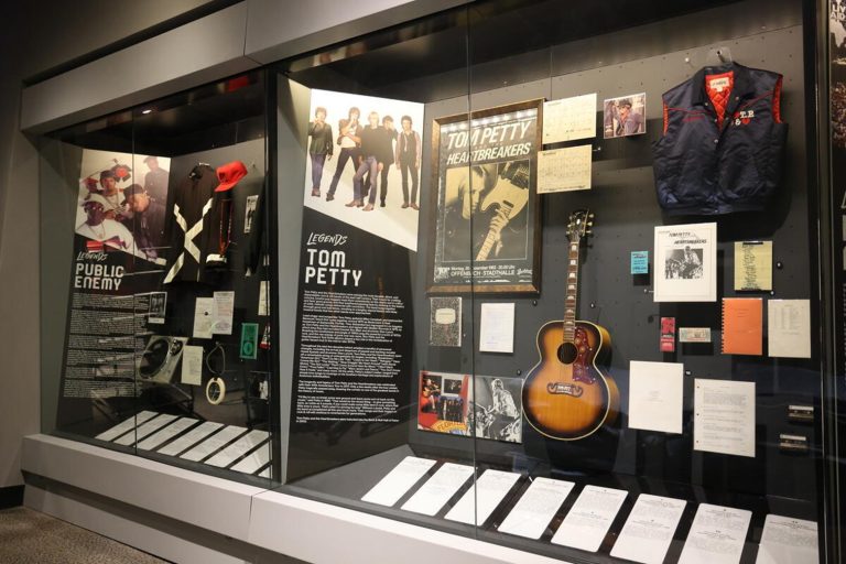 Rock & Roll Hall of Fame Ushers Tom Petty & the Heartbreakers’ Long After Dark Era into the Spotlight