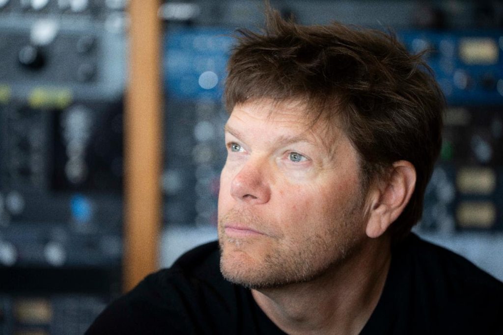 Kyle Hollingsworth shares lush ode to his home state with "Colorado" out now