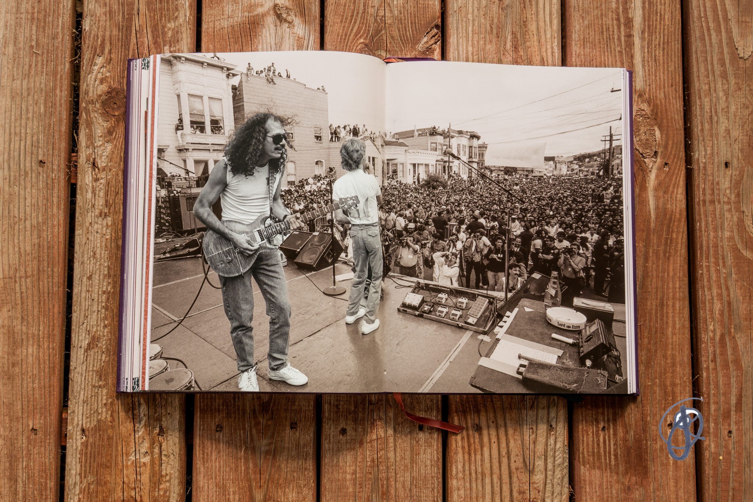 Santana performing at Carnaval in the Mission, San Francisco, June 14, 1987 | Images courtesy The Carlos Santana Archives