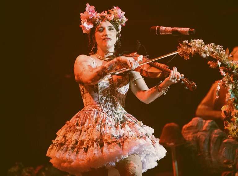 Sierra Ferrell Blooms at Saint Augustine Amphitheatre with a Spellbinding Set