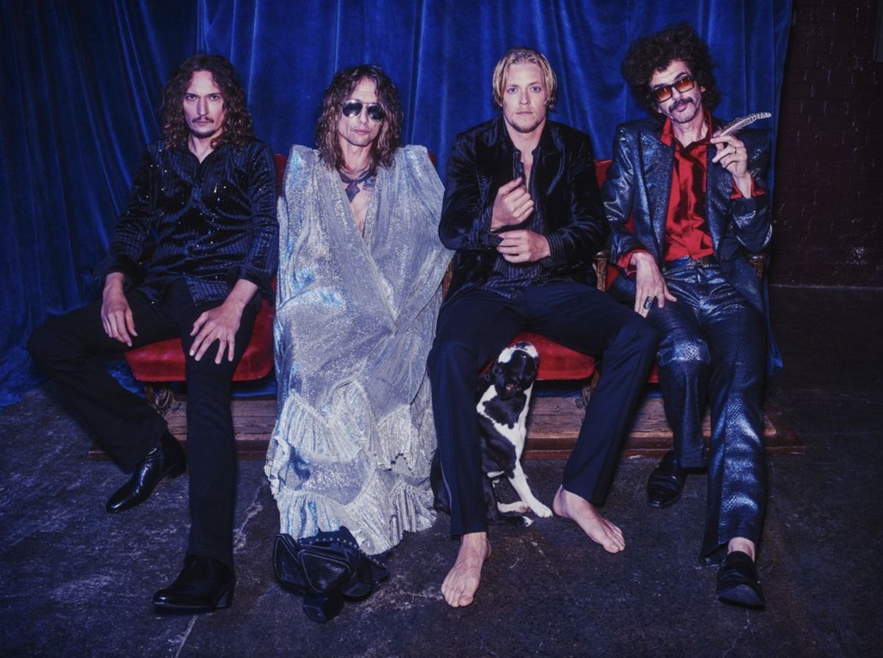 THE DARKNESS ON TOUR NOW IN THE STATES