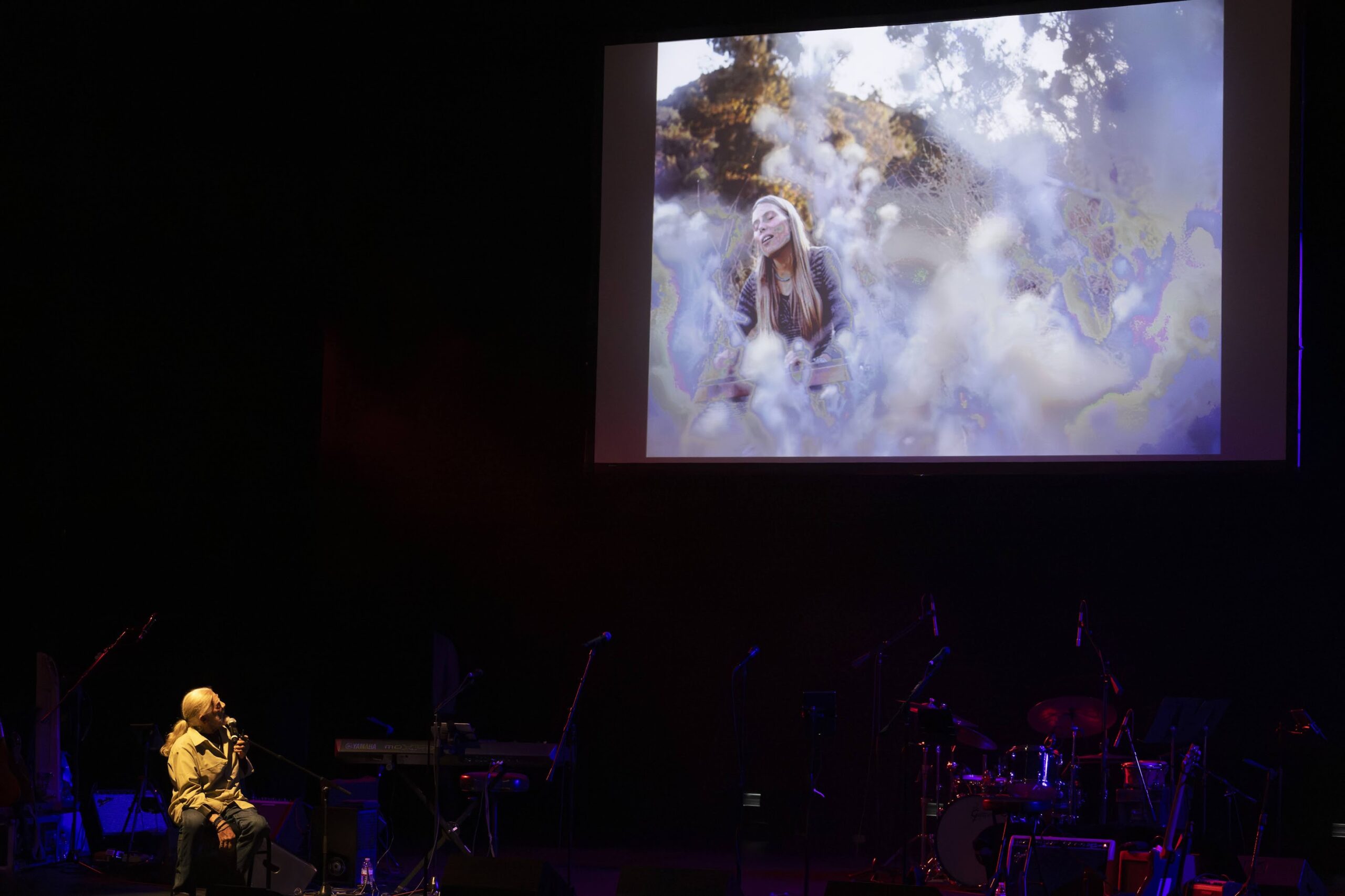 8F0A1401 - Grateful Web