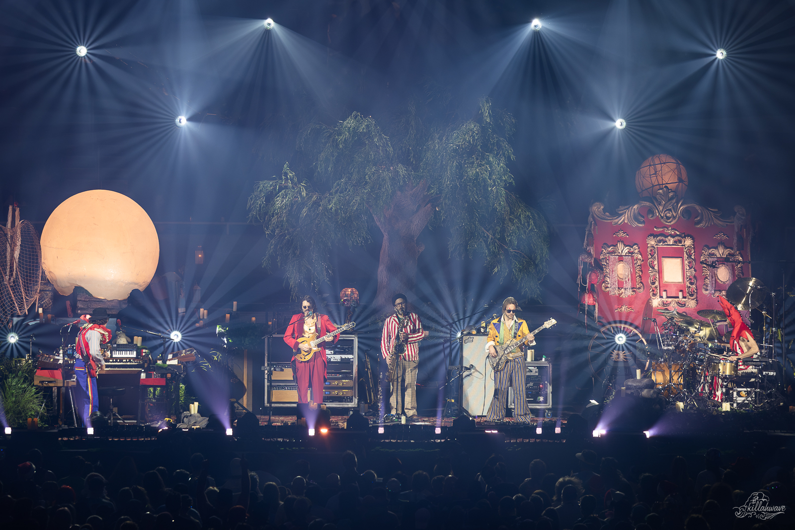 Goosemas 2025 Night One Opens as a Phantom Carnival of Creatures, Motion, and Improvisation