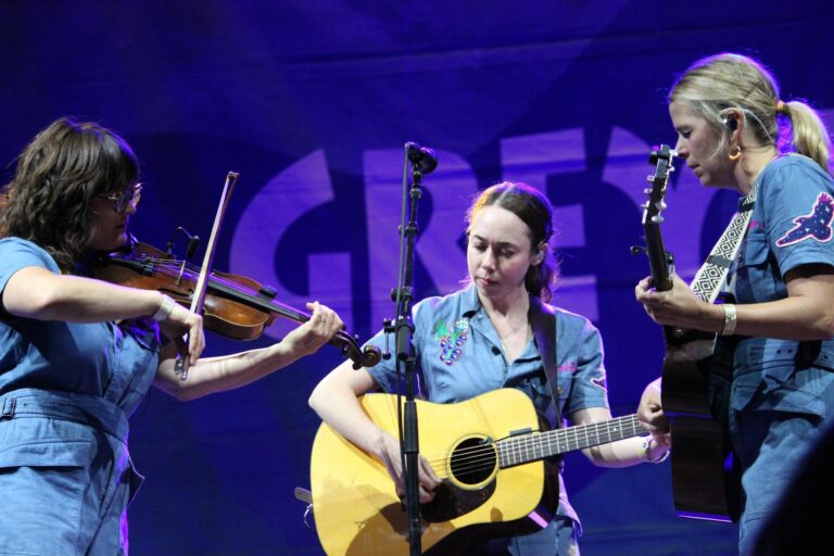 I’m With Her Wins GRAMMY for Best Folk Album at the 2026 GRAMMYs