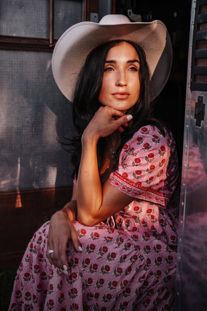 Americana artist JADE JACKSON announces co-billed tour with Aubrie Sellers