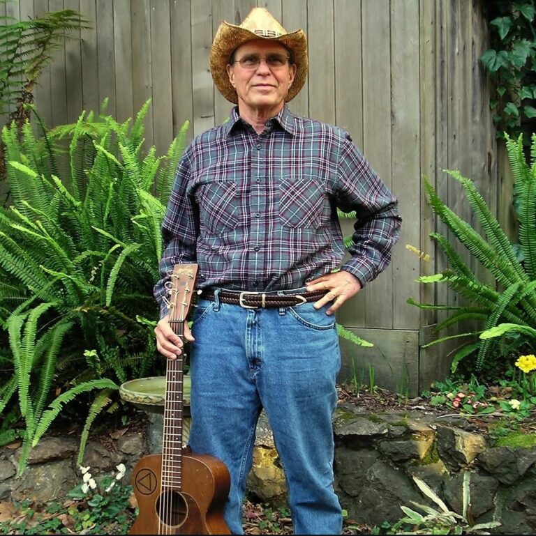 Jorma Kaukonen Reflects on the Life of Country Joe McDonald